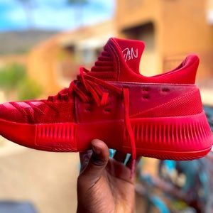 ADIDAS “Dame 3”